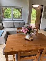 Domek w ogrodzie przy lesie i jeziorze GiNTEROWO - Bed and Breakfast Sapolno