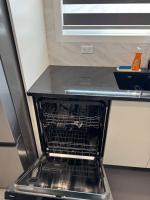 Modern 3-Bedroom Home Near Calgary Airport & Major Amenities - Chambres d'hôtes Calgary