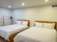 Live Flight Radar Private Room Near SFO with Free Parking - B&B San Bruno