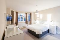 Luxury 2 Bedroom Apartment, Driveway Parking - Bed and Breakfast Cardiff