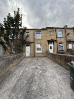 Bradford 2BR for 7 - Netflix, WiFi & Parking - Near BRI & University - Chambres d'hôtes Bradford