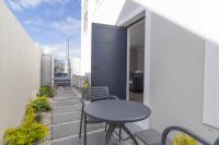 Executive 1 bedroom Cottage, with aircon, king size bed and modern bathroom - Ferienwohnung Hermanus