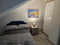 Appartamento con 2 Camere da Letto, Balcone e Vista mare