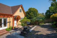 Elegant Spanish Villa with Ocean & Mountain Views - Ferienwohnung Vancouver