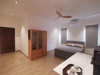 Camera Matrimoniale con Vista Giardino