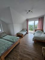 Doppel-/Zweibettzimmer mit Bergblick