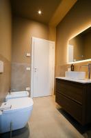 Balcony Double Suite - 3 min walk to Benina Express - Bed and Breakfast Tirano