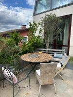 MODERN LUXURY FOREST APARTMENT - 30 mins to center - Ferienwohnung Wien