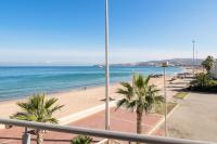 Sea facing Feet in the water & Restaurants, TGV - B&B Tangeri