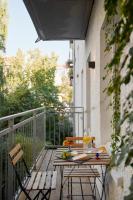 nestup - Zentrales 120 qm Design-Loft mit Balkon - B&B Berlin
