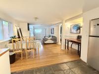 Kits Beach Suites - 2BR - B&B Vancouver
