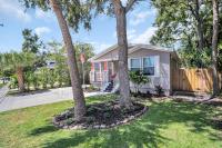 Walk to Blue Jays, Breweries, Marina & Beaches - Bed and Breakfast Dunedin