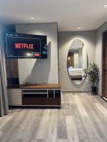 SUITE DE LUJO 602 Faro con Aire Acondicionado y Coworking - Chambres d'hôtes Medellín