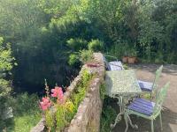 Rose's Studio, Bucks Mills - B&B Bideford