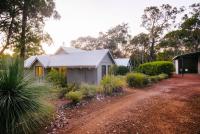 Idyll Estate - Bushland Gem with Spa & Tennis Court - B&B Yallingup Siding