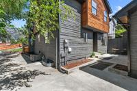 Designer home 20 mins to Skiing & SLC Downtown - B&B Cottonwood Heights