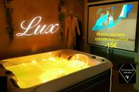 Lux, chambre spa privatif Valenciennes - Bed and Breakfast Aulnoy