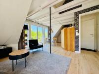 Apartment mit Balkon