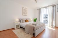Bright Flat with Balcony & Garage by HostWise - B&B Vila Nova de Gaia
