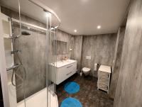 Aurora rooms in shared apartment nr1 We are doing privet northen light trip, reindeer trip and sommaroy Fjord trip - Chambres d'hôtes Tromsø