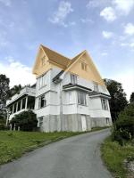 Cozy penthouse retreat with amazing views - B&B Tromsø