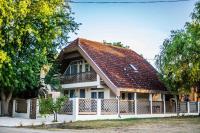 Keszeg44 Vendégház - B&B Tiszakécske