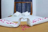 Ganesha Homestay, Cochin, Near Paniyeli Poru Waterfalls - B&B Malayāttūr