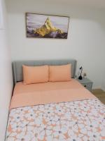 Chezeey Home - B&B Edmonton