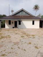 MUSYRIF HOMEstay - B&B Kampong Gong Badak