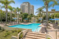 Venice Beach 2BR - 7-Min Walk - Pool, Hot Tub & Gym - B&B Los Angeles