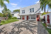 Bright and Airy Apartment on Flamingo Dr - Bed and Breakfast West Palm Beach