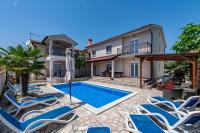 Villa Kiko, a private oasis in Labin - B&B Vinež