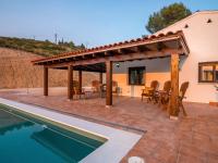 Casa Clarita hasta 21 personas, piscina a 40 min de Madrid y aeropuerto - Chambres d'hôtes Perales de Tajuña
