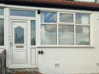 Luxury 1st floor modern flat, close to city with free parking - B&B Leeds