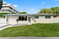 Fun Oasis Getaway Pool, BBQ, Games and More L77 - B&B Hialeah