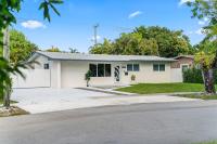 Fun Oasis Getaway Pool, BBQ, Games and More L77 - B&B Hialeah