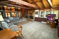 Waterfront Rock Shower Suite with Sunset View Room - Bed and Breakfast St. Joseph