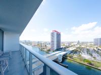 Luxury 3-bedroom with breathtaking view - One free valet parking - B&B Hollywood