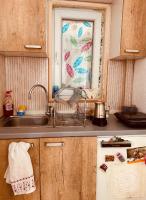 Private Guest Room with Garden Access - B&B Skopje