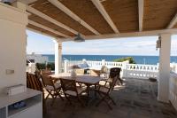 House with a Terrace and a Sea View in Savelletri - B&B Savelletri Di Fasano