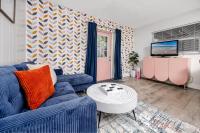 8 Mins to Beach, King Bed, Private Fenced Yard, Free Parking - B&B Largo