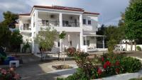 One-Bedroom Apartment with Sea View (4 Adults)