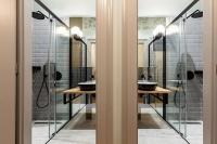 Two-Bedroom Deluxe Apartment with Balcony