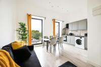 Ealing Broadway Apartment- Great Transport Links - Ferienwohnung London