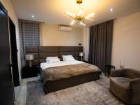 Diz Eden - B&B Accra