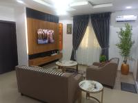 Modern Two Bedroom Apartment near Airport with WiFi and Power - B&B Shangisha