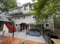 Luxe Pocono Retreat! Pet Friendly Hot Tub, Firepit, Sauna, Game Room, Fireplace, Ski, BBQ, Lakes, Pool Tennis Fishing - B&B Long Pond