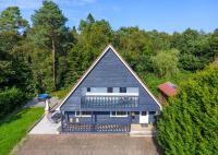 Large Newly Refurbished Lakeside Chalet With Optional Private Hot Tub - Bed and Breakfast Duneena