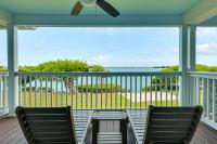Oceanfront Duck Key Villa 2 Marinas Steps Away! - Bed and Breakfast Duck Key