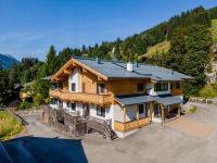 Hasenbach Ski in - Ski Out - Bed and Breakfast Saalbach